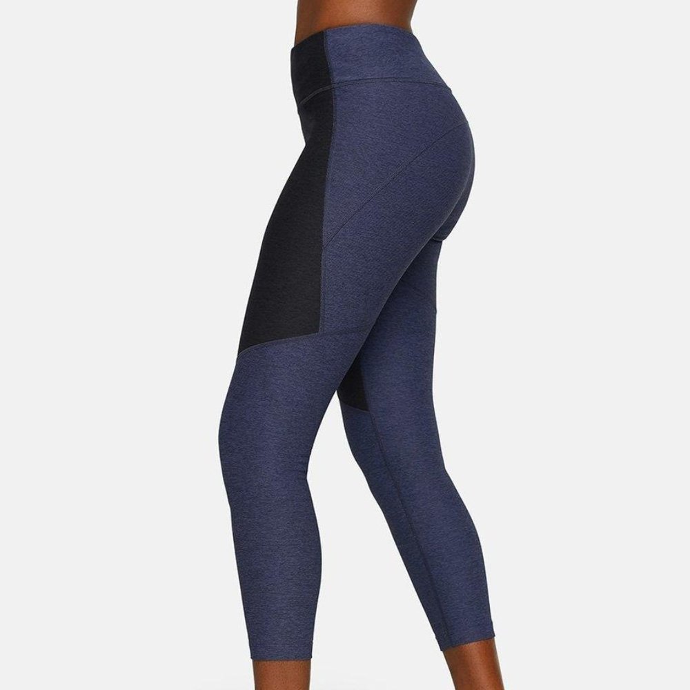 EUC Outdoor Voices Warmup 3/4 Crop Leggings Blue/Black Size Small